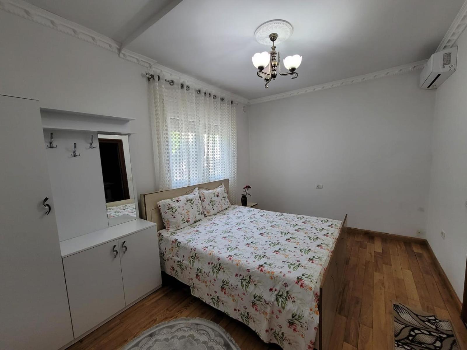 Private Room On A Shared Apartament Near Durres Beach Esterno foto